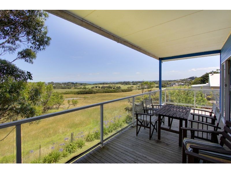 100 Red Rocks Road, Cowes VIC 3922