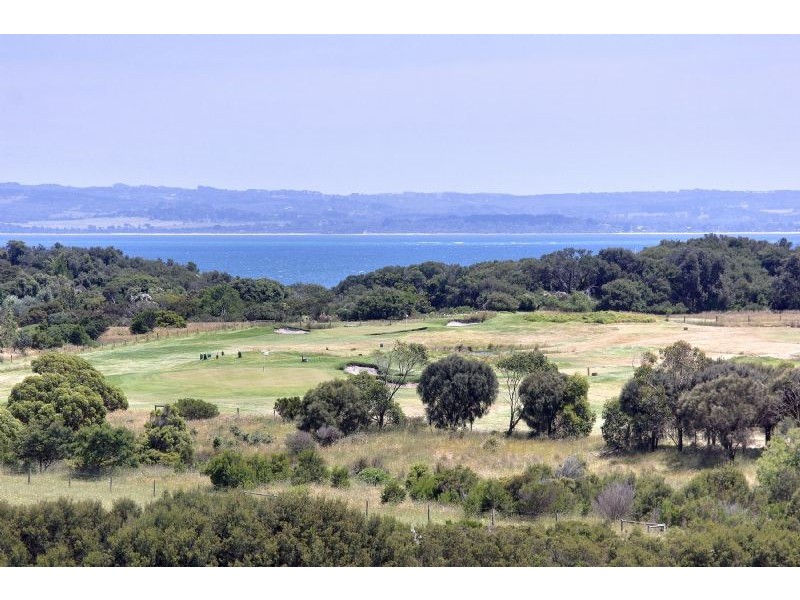 100 Red Rocks Road, Cowes VIC 3922