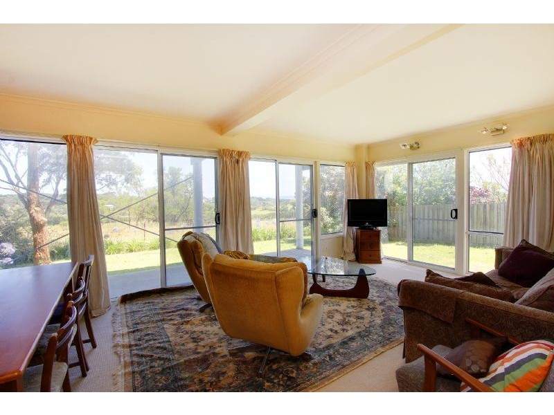 100 Red Rocks Road, Cowes VIC 3922