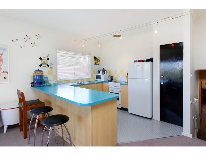 100 Red Rocks Road, Cowes VIC 3922