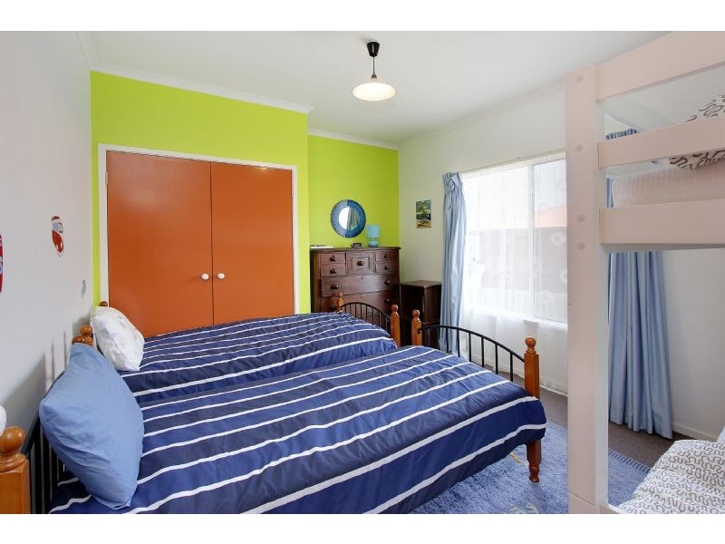 100 Red Rocks Road, Cowes VIC 3922