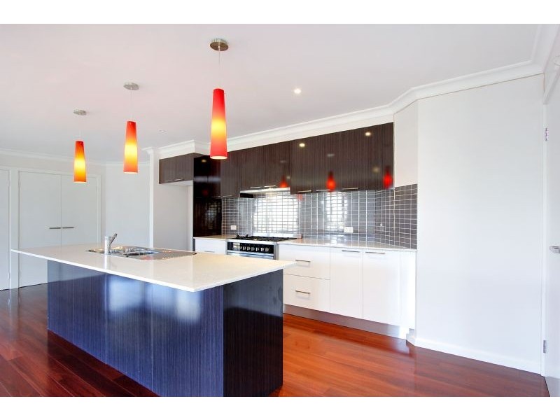 6 Rosella Grove, Cowes VIC 3922