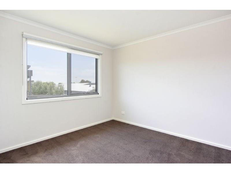6 Rosella Grove, Cowes VIC 3922