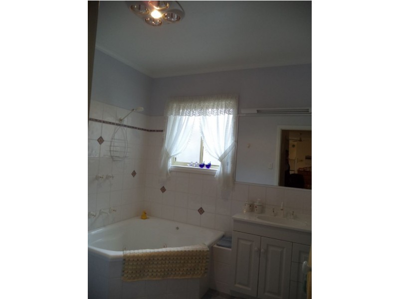 1/3 Wyndham Avenue, Cowes VIC 3922