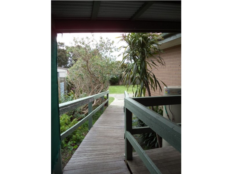 15 Edgar Road, San Remo VIC 3925