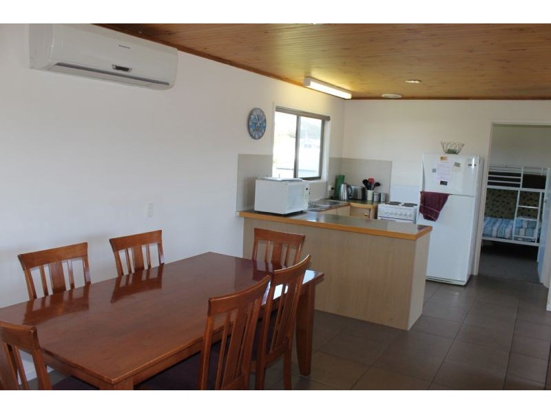 19 Golden Court, Sunset Strip VIC 3922