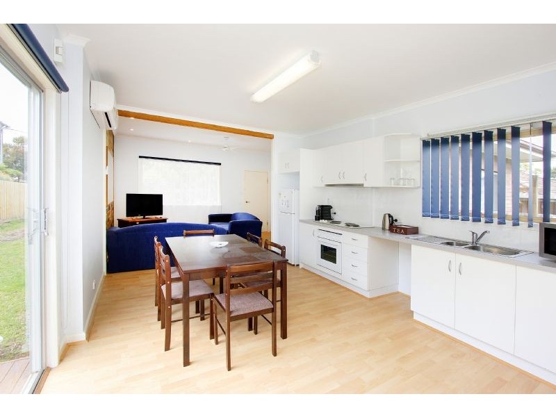 16 Ti Tree Drive, Cowes VIC 3922
