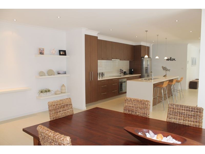 30 Highland Ave, Cowes VIC 3922