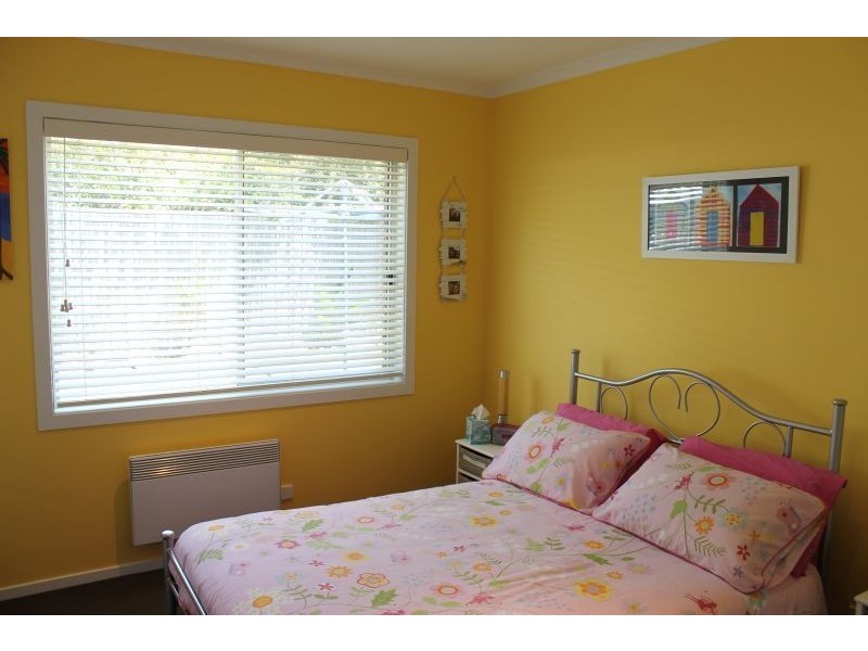 30 Highland Ave, Cowes VIC 3922