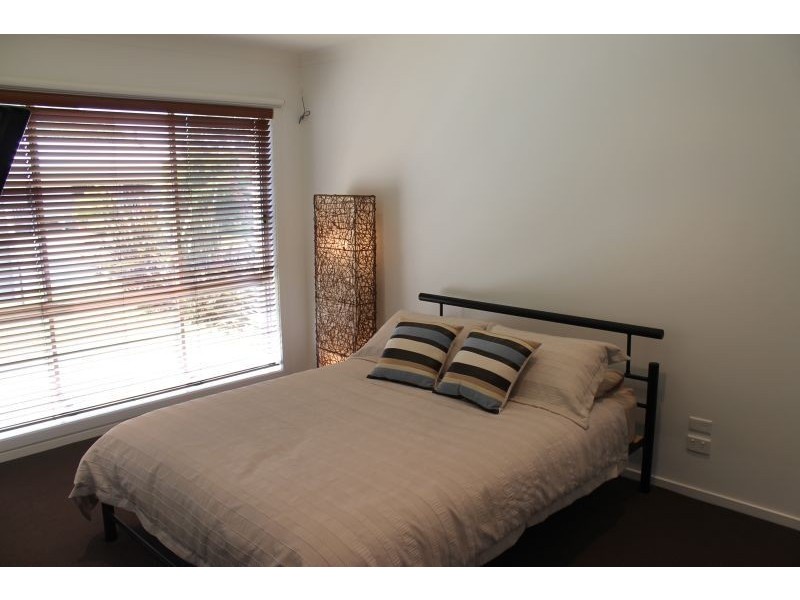 30 Highland Ave, Cowes VIC 3922