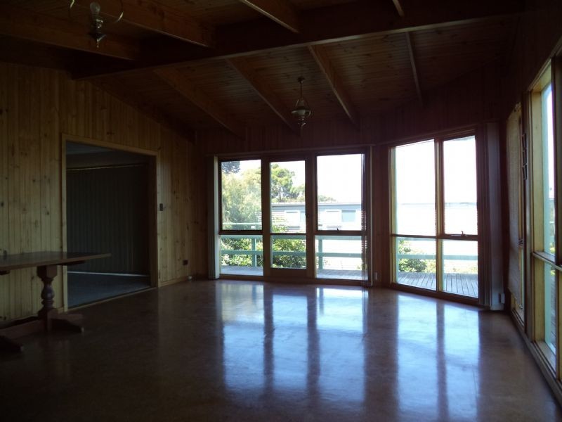 34 Clearwater Ave, Cape Woolamai VIC 3925