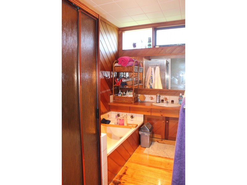 24 Birdwood Ave, Cowes VIC 3922
