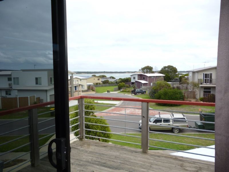 75 Penniwells Drive, San Remo VIC 3925