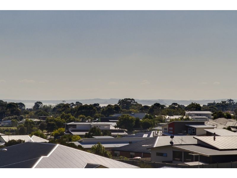 12 Echidna Grove, Cowes VIC 3922