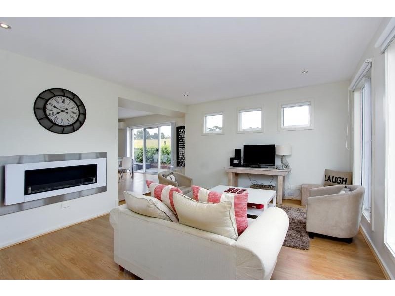 4/2 Kate Court, Cowes VIC 3922