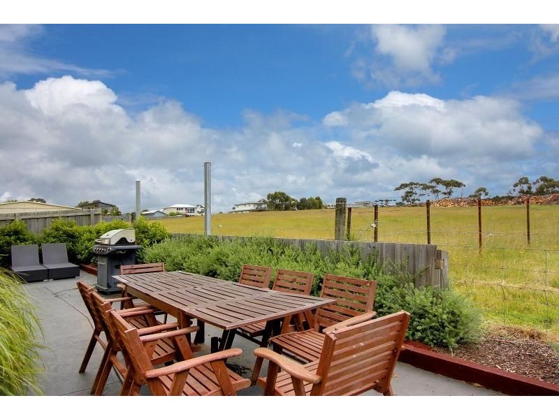 4/2 Kate Court, Cowes VIC 3922