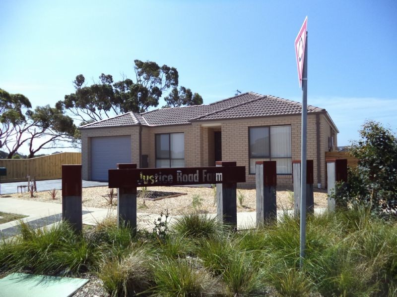 2 Silverstone Drive, Cowes VIC 3922