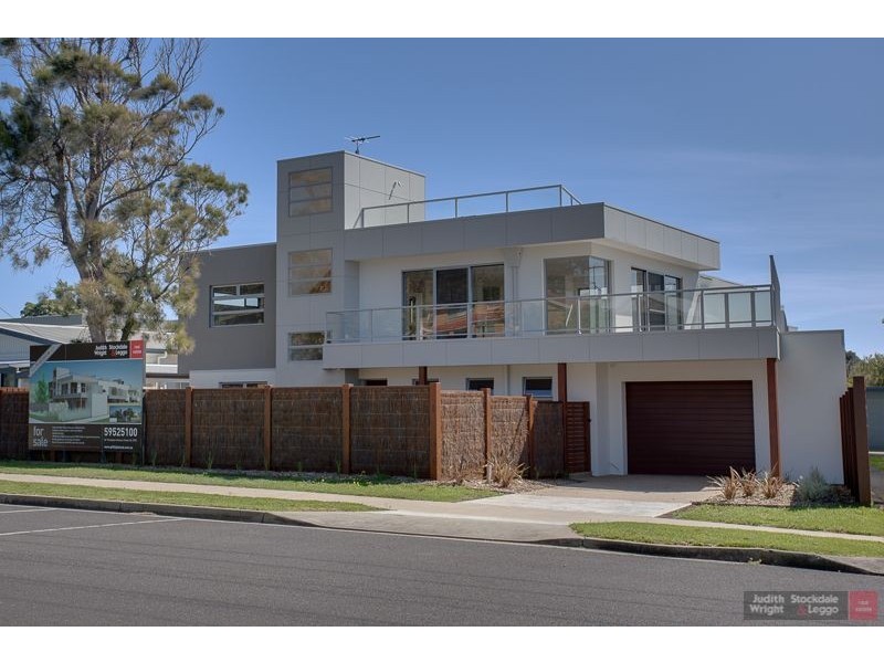 1/4 Osbourne Avenue, Cowes VIC 3922