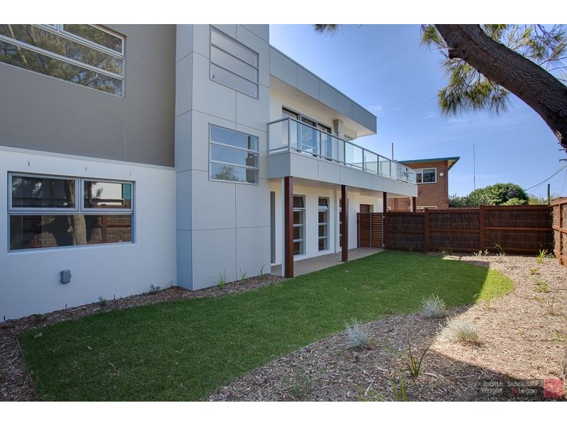 1/4 Osbourne Avenue, Cowes VIC 3922