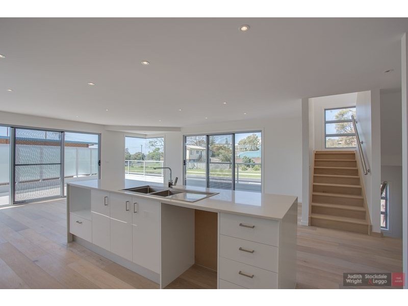 1/4 Osbourne Avenue, Cowes VIC 3922