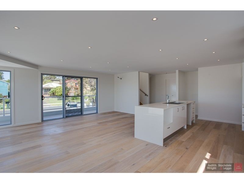 1/4 Osbourne Avenue, Cowes VIC 3922