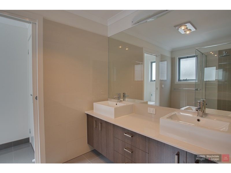 1/4 Osbourne Avenue, Cowes VIC 3922