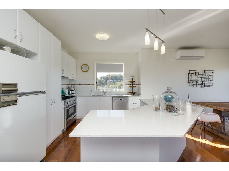 28 Surf Crescent, Surf Beach VIC 3922