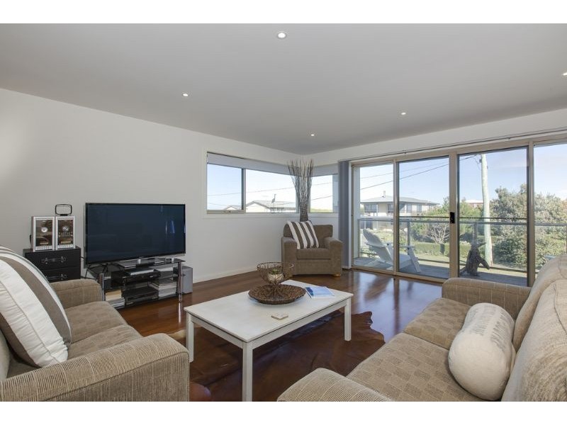 28 Surf Crescent, Surf Beach VIC 3922