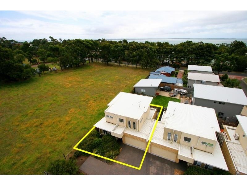 3/2 Kate Court, Cowes VIC 3922