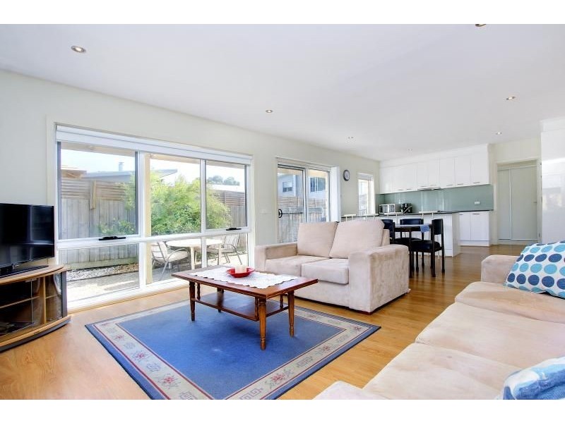 3/2 Kate Court, Cowes VIC 3922