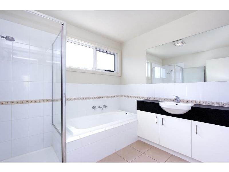 3/2 Kate Court, Cowes VIC 3922