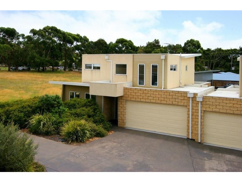 3/2 Kate Court, Cowes VIC 3922