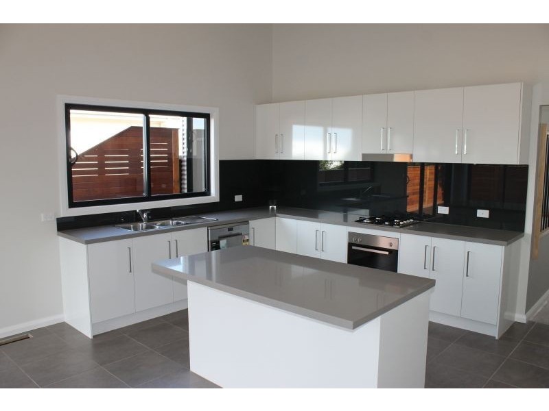 3 Egret Way, Cowes VIC 3922