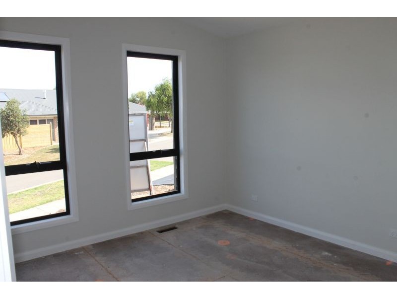 3 Egret Way, Cowes VIC 3922