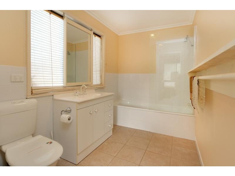 10 Bayview Drive, Cowes VIC 3922