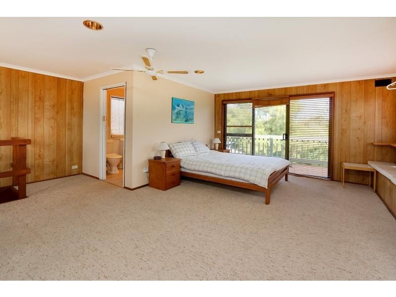 10 Bayview Drive, Cowes VIC 3922