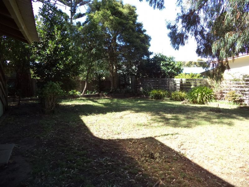 25 Highland Avenue, Cowes VIC 3922