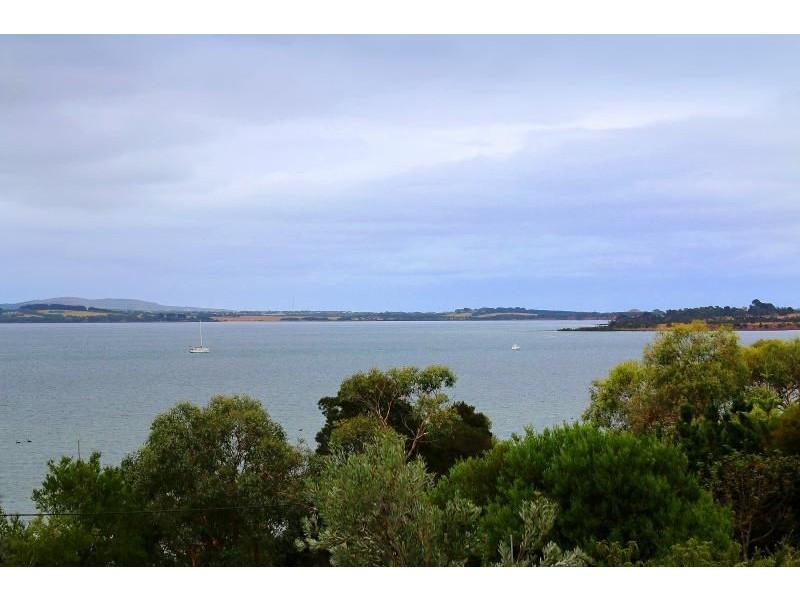 9 Felicia Avenue, Rhyll VIC 3923