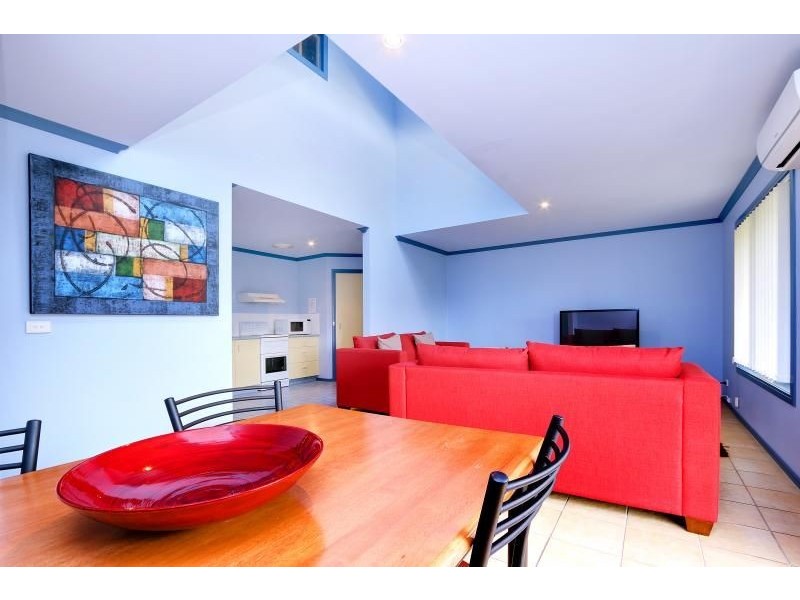 204 Thompson Avenue, Cowes VIC 3922