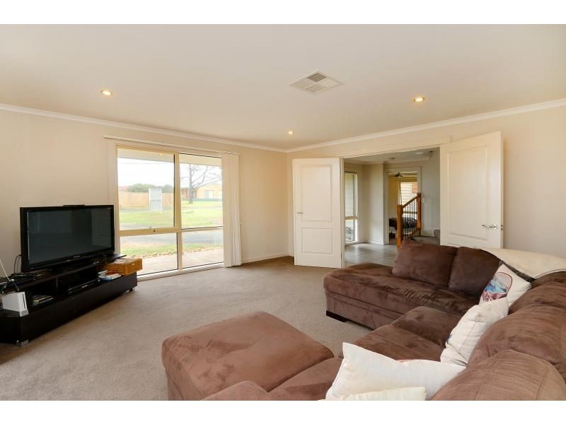 28 Tolley Avenue, Surf Beach VIC 3922