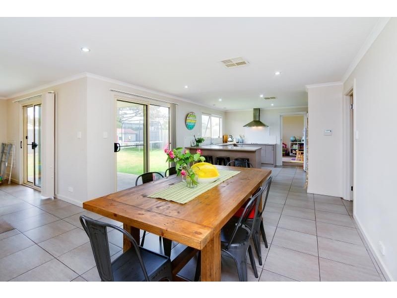 28 Tolley Avenue, Surf Beach VIC 3922
