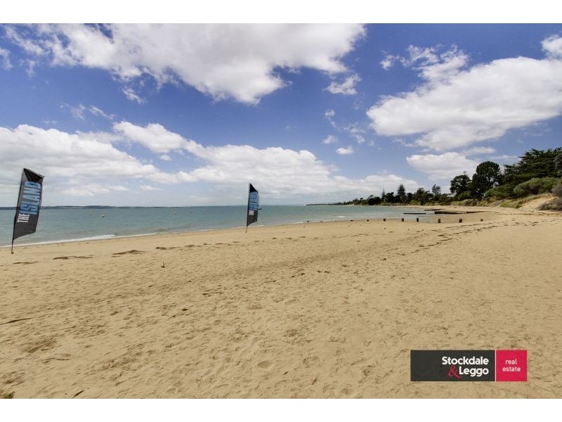 215/1 The Esplanade, Cowes VIC 3922