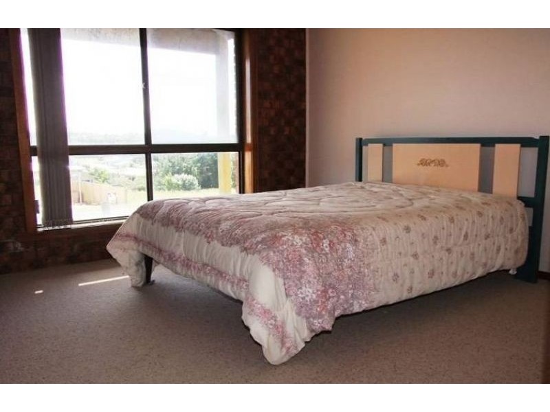 7 Bermagui Crescent, Sunset Strip VIC 3922