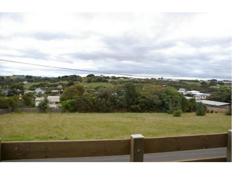 7 Bermagui Crescent, Sunset Strip VIC 3922