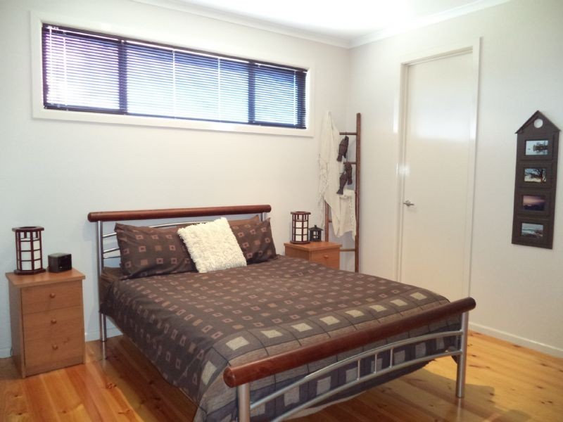18 Golden Court, Sunset Strip VIC 3922