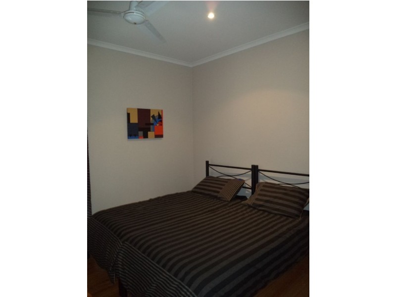 18 Golden Court, Sunset Strip VIC 3922