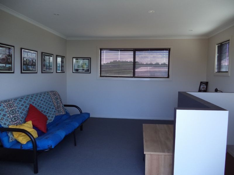 18 Golden Court, Sunset Strip VIC 3922
