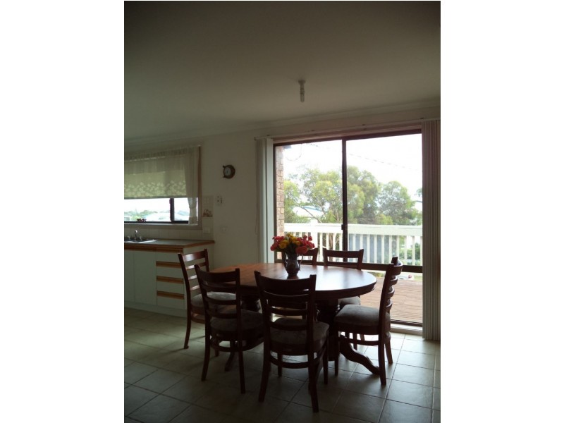 5 Yarramundi Way, Cowes VIC 3922