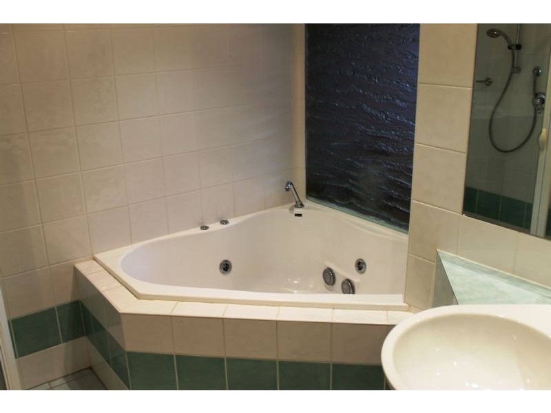112/1 The Waves Apartments, The Esplanade, Cowes VIC 3922