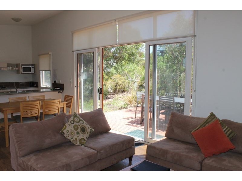 235/2128 Phillip Island Road, Cowes VIC 3922